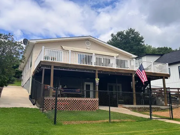 155 Lakeview DR, Inman, SC 29349
