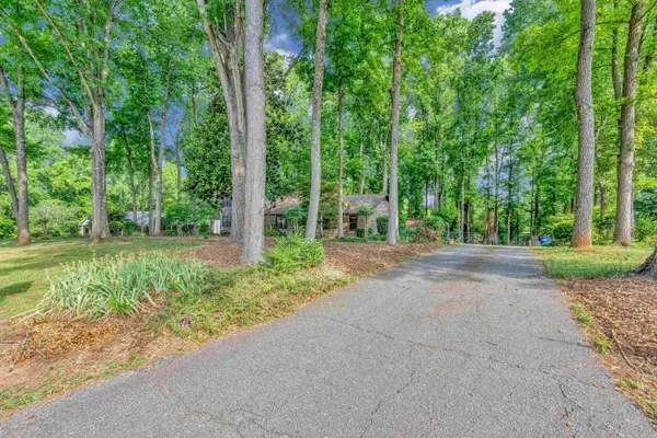 512 Brian DR, Spartanburg, SC 29307