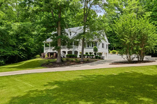 1 Parkview CT, Laurens, SC 29360