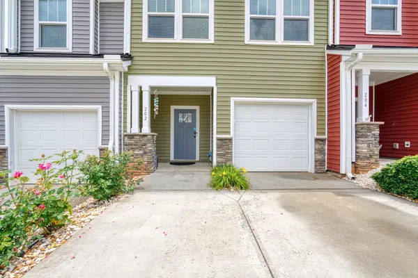 202 Keaton CT, Spartanburg, SC 29301