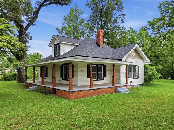 202 Arrowood Branch RD, Chesnee, SC 29323