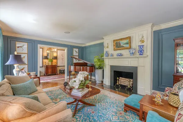 301 Dunbarton CT, Spartanburg, SC 29307