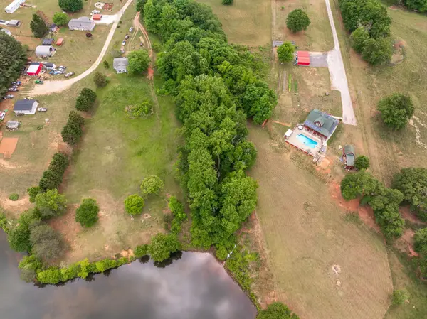 901 Iron Bridge RD, Cowpens, SC 29330