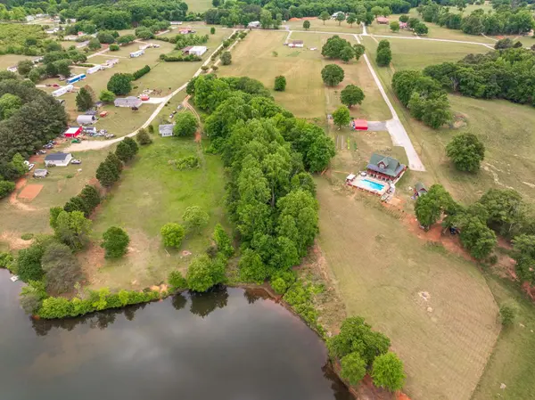 901 Iron Bridge RD, Cowpens, SC 29330