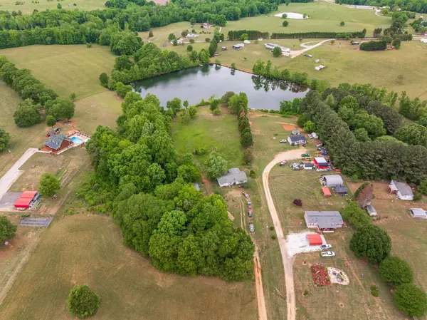 901 Iron Bridge RD, Cowpens, SC 29330