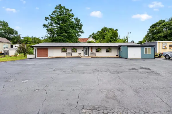 332 S Howard Ave, Landrum, SC 29356