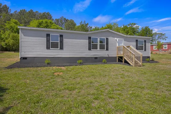 375 Griggs RD, Six Mile, SC 29682