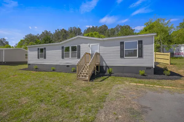 375 Griggs RD, Six Mile, SC 29682