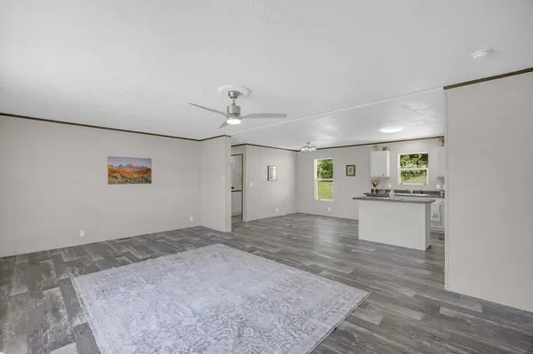375 Griggs RD, Six Mile, SC 29682