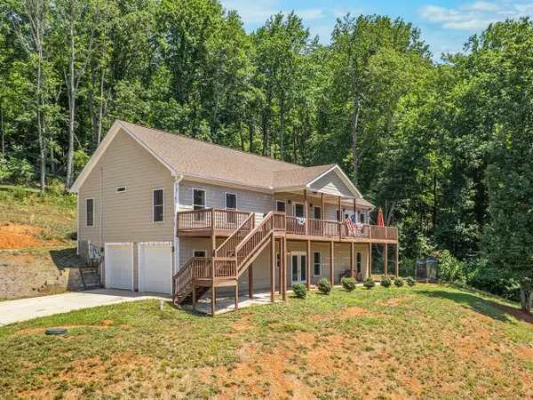 80 Bramlett RD, Taylors, SC 29687