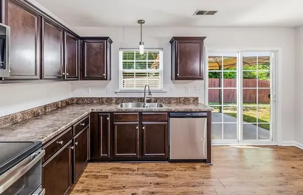 800 S Brighton Ridge CT, Wellford, SC 29385