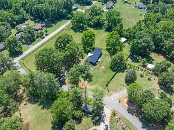 1064 Knollwood Acres RD, Boiling Springs, SC 29316