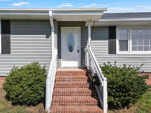1257 Hampton RD, Inman, SC 29349-7969