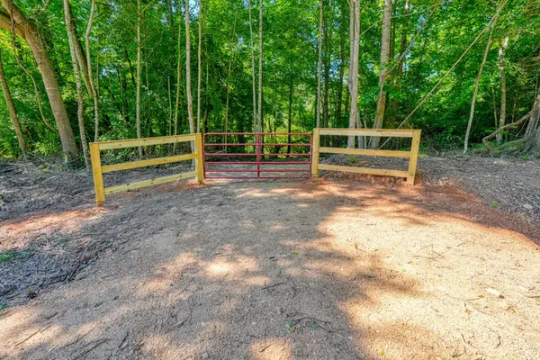 00 Thompson RD, Fountain Inn, SC 29644