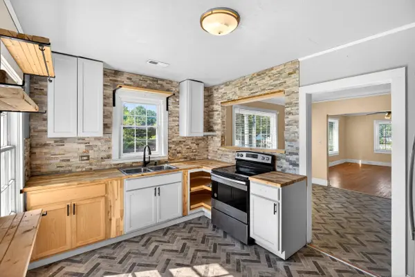 270 W Hayne ST, Woodruff, SC 29388