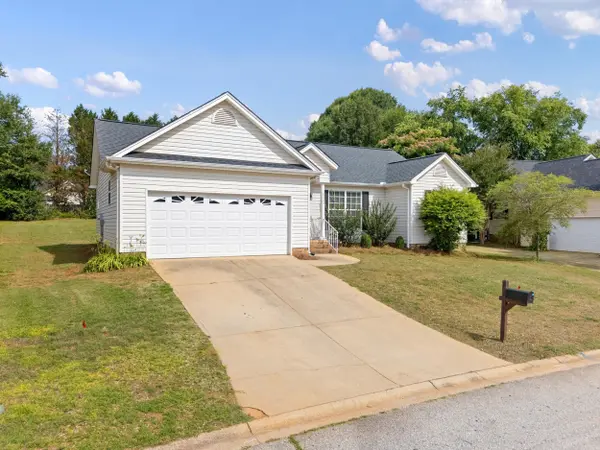 1111 Dunwoody DR, Simpsonville, SC 29681