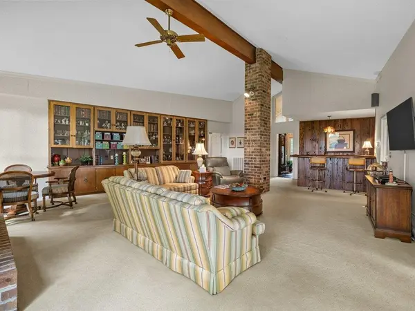 110 Racetrack RD, Woodruff, SC 29388