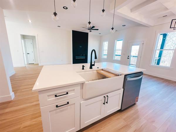 370 Scenic AVE, Campobello, SC 29322