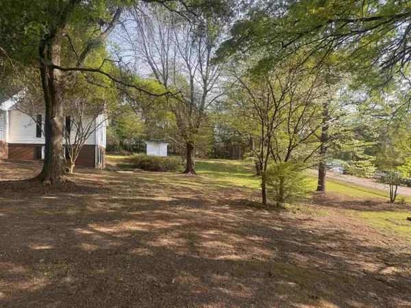 385 Wall ST, Campobello, SC 29322