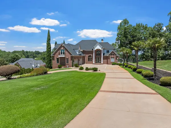 204 E Caledonia CT, Inman, SC 29349