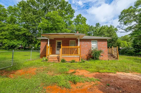 157 Hampton ST, Wellford, SC 29385