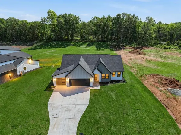 2033 Blessed DR, Inman, SC 29349