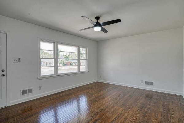 118 1st AVE, Spartanburg, SC 29302