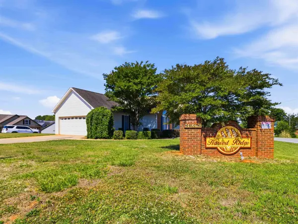 104 Harvest Ridge DR, Inman, SC 29349