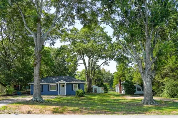 2 Sunnydale DR, Greenville, SC 29609