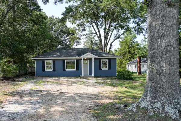 2 Sunnydale DR, Greenville, SC 29609