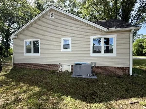 1064 Howard ST, Spartanburg, SC 29303
