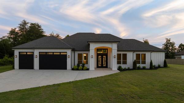 1730 Riveroak RD, Inman, SC 29349