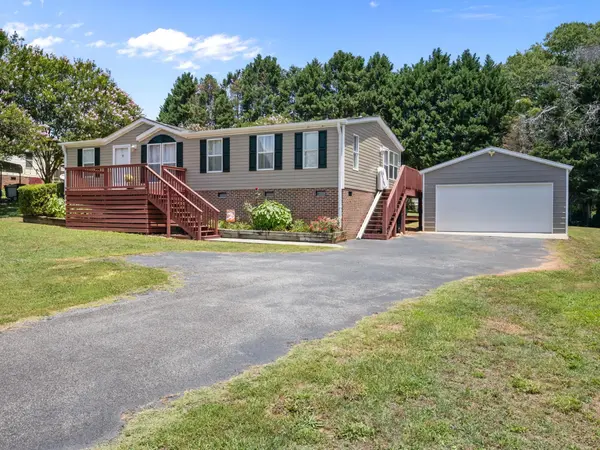 324 Groce Meadow Rd, Taylors, SC 29687