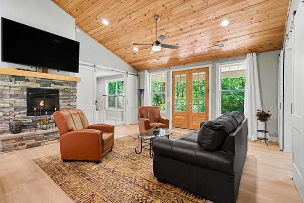 1241 Hayes RD, Columbus, NC 28722