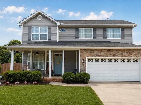 15 Camrose Drive, Greer, SC 29651