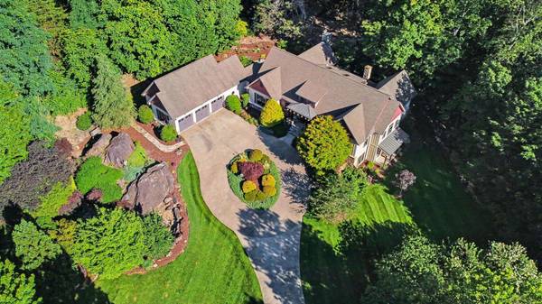 2554 Deep Gap Farm RD, Mill Spring, NC 28756