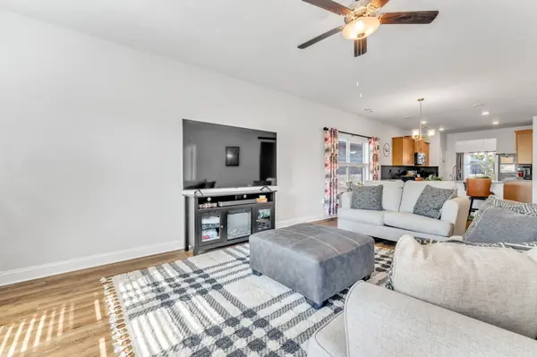 30 Woodcross DR, Simpsonville, SC 29681