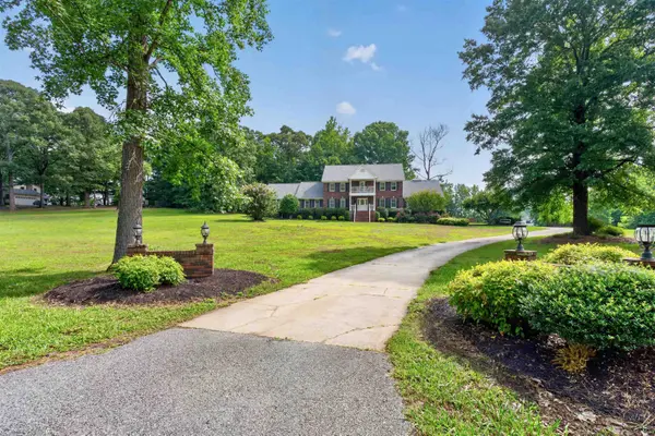 1844 Twin Bridge RD, Gaffney, SC 29341