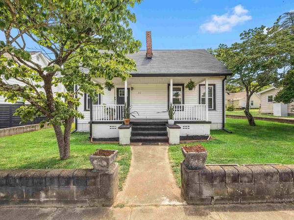 52 Hutchins ST, Greenville, SC 29605