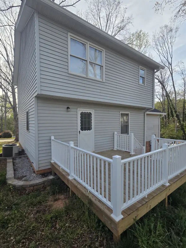 120 Chaucer Dr, Gaffney, SC 29341