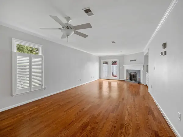 106 Buckstone LN, Spartanburg, SC 29307