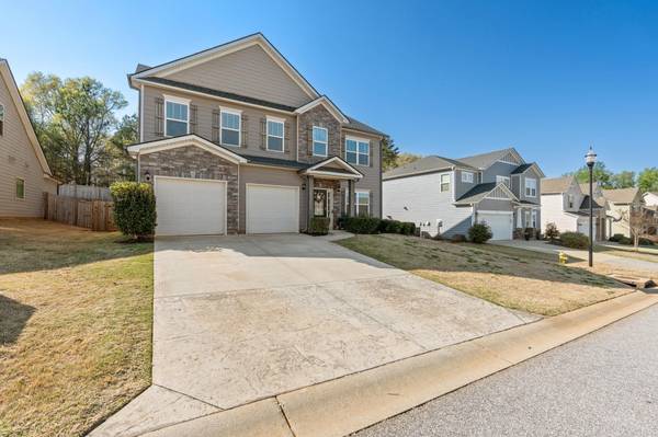 265 Delbourne LN, Greer, SC 29651