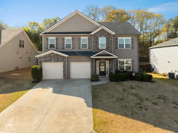 265 Delbourne LN, Greer, SC 29651
