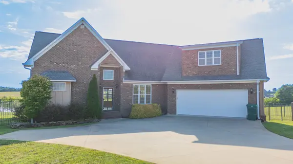 105 N Stallion Dr, Cowpens, SC 29330