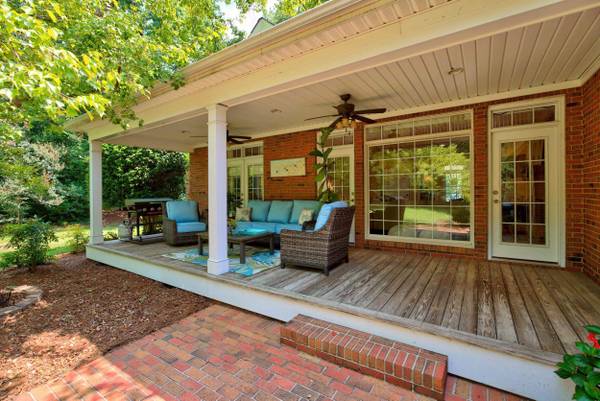 468 S Oakley LN, Spartanburg, SC 29301