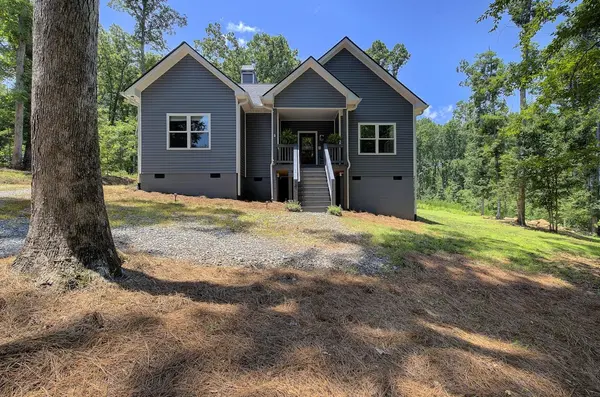 54 Lakeview RD, Fountain Inn, SC 29644