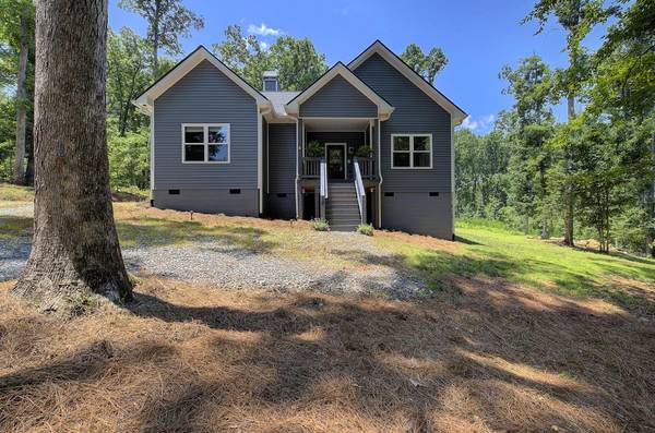 54 Lakeview RD, Fountain Inn, SC 29644