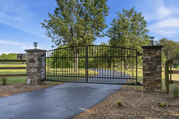 2190 Landrum Mill RD, Campobello, SC 29322