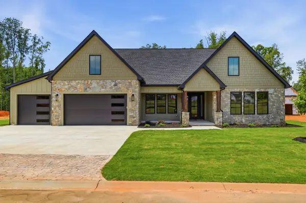 4088 Hollybank DR, Spartanburg, SC 29303
