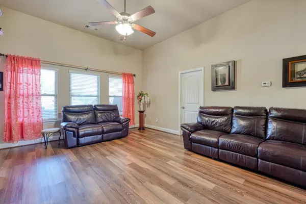 360 Huntwood DR, Roebuck, SC 29376